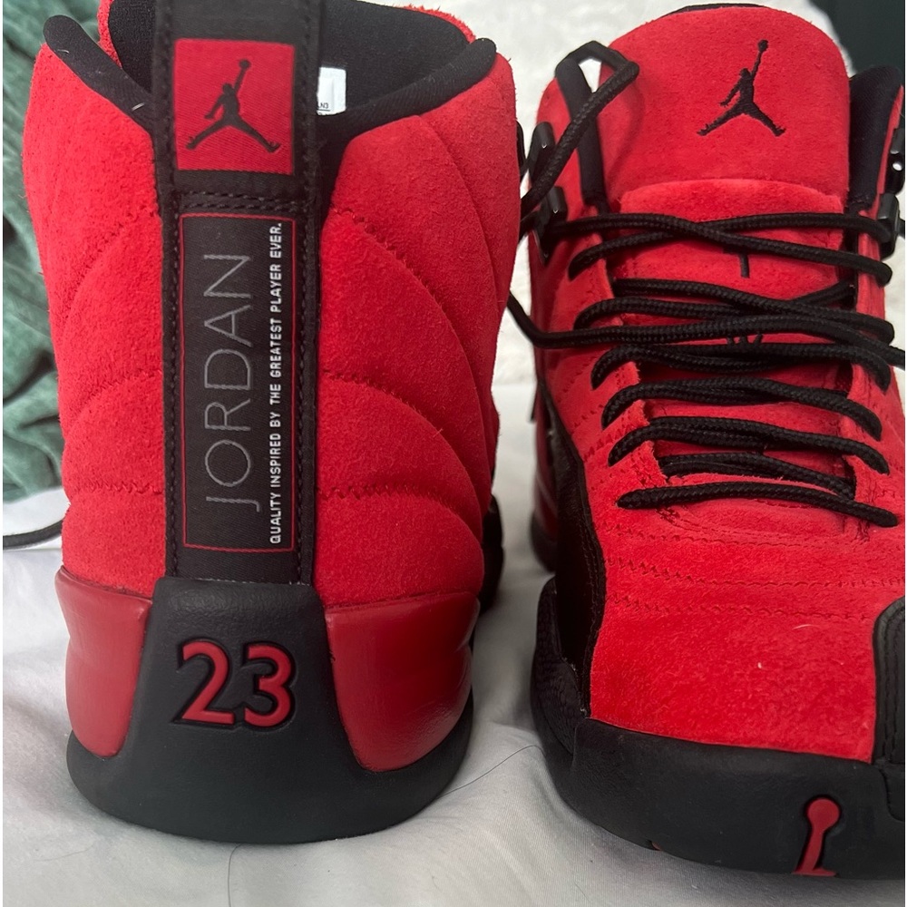 Jordan 12 retro Reverse flu game Red and Black size 12